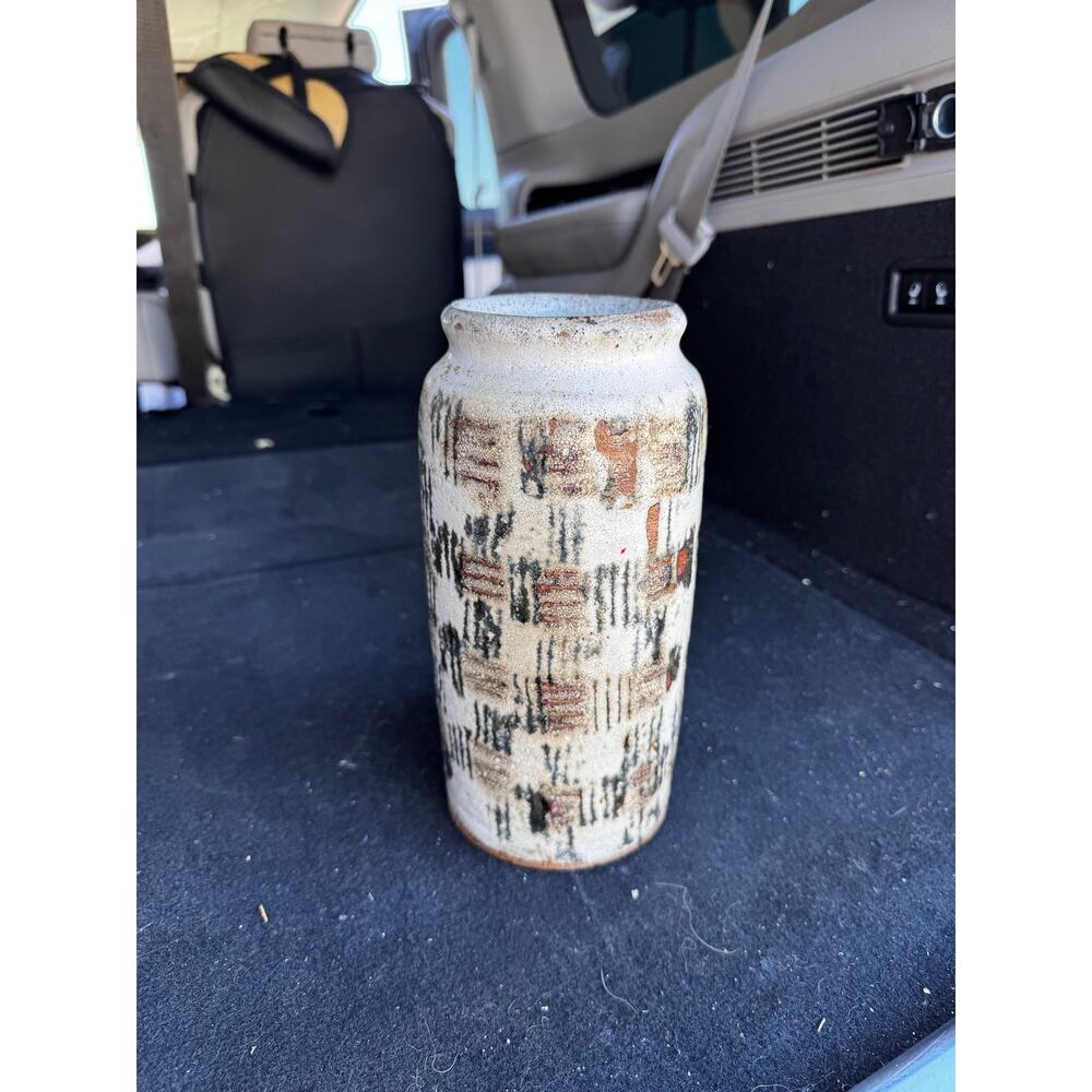 Hand-thrown studio pottery vase textured impasto glaze earthy palette signed - Picture 5 of 10